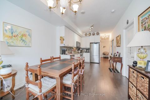 Photo 2 at 201A - 9608 Yonge Street, North Richvale, Richmond Hill
