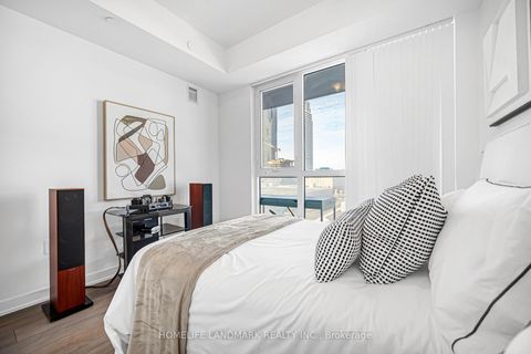 Photo 10 at 622 - 10 Honeycrisp Crescent, Vaughan Corporate Centre, Vaughan