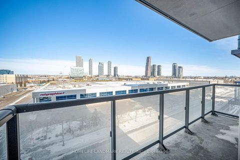 Photo 14 at 622 - 10 Honeycrisp Crescent, Vaughan Corporate Centre, Vaughan