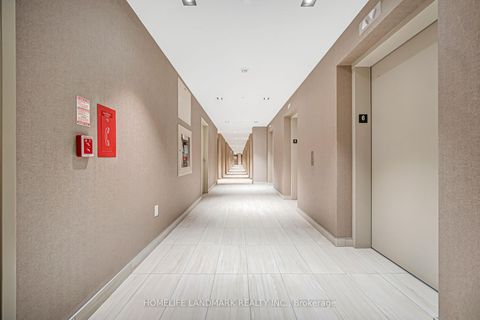 Photo 15 at 622 - 10 Honeycrisp Crescent, Vaughan Corporate Centre, Vaughan