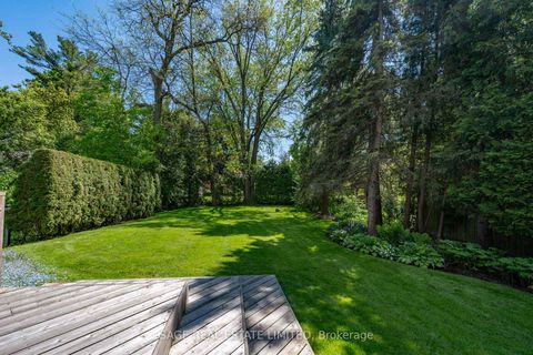 Photo 4 at 172 Burnhamthorpe Road, City Centre West, Toronto