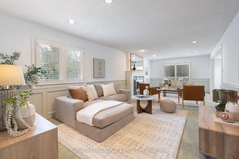 Photo 13 at 172 Burnhamthorpe Road, City Centre West, Toronto