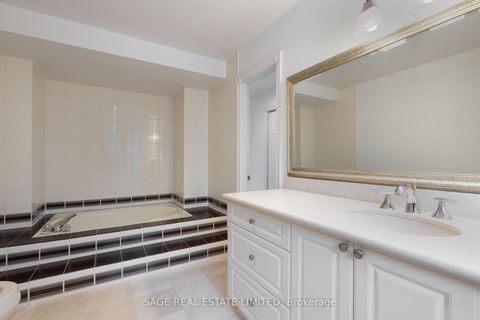 Photo 35 at 172 Burnhamthorpe Road, City Centre West, Toronto