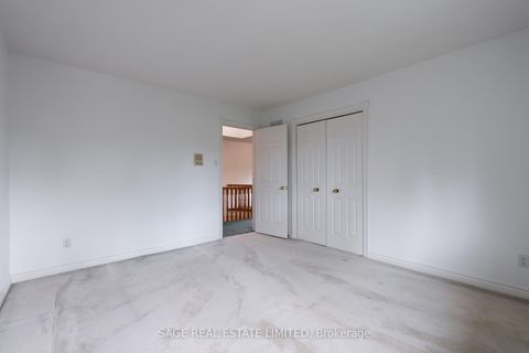 Photo 39 at 172 Burnhamthorpe Road, City Centre West, Toronto