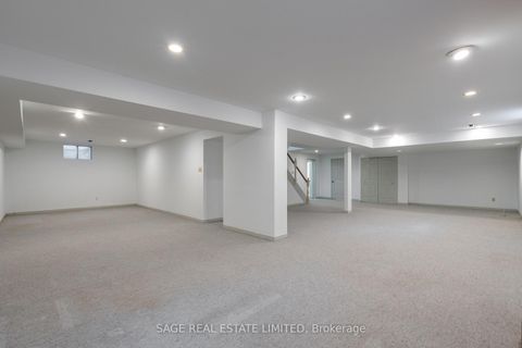 Photo 44 at 172 Burnhamthorpe Road, City Centre West, Toronto