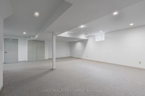 Photo 46 at 172 Burnhamthorpe Road, City Centre West, Toronto