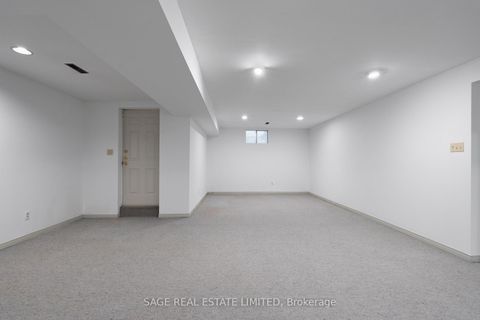 Photo 47 at 172 Burnhamthorpe Road, City Centre West, Toronto