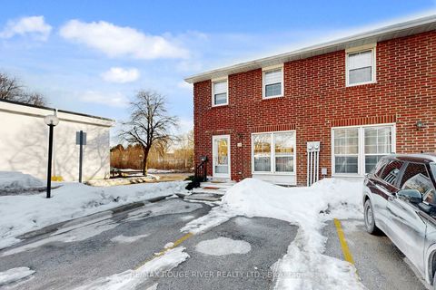 Photo 1 at 28 - 2550 Birchmount Road E, Sullivan, Toronto