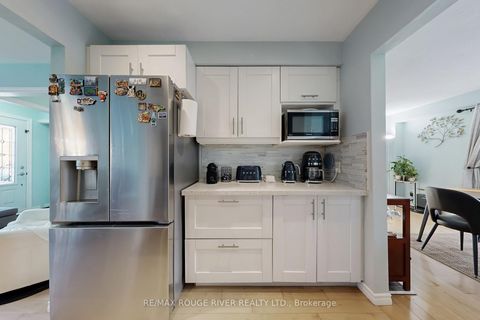 Photo 9 at 28 - 2550 Birchmount Road E, Sullivan, Toronto