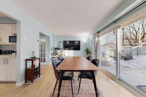 Photo 11 at 28 - 2550 Birchmount Road E, Sullivan, Toronto