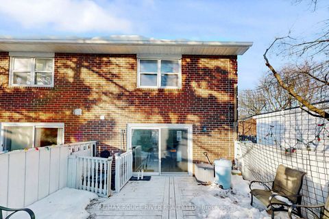 Photo 29 at 28 - 2550 Birchmount Road E, Sullivan, Toronto