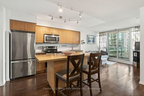 Photo 5 at 562 - 209 Fort York Boulevard, Niagara, Toronto