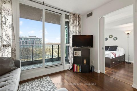 Photo 10 at 562 - 209 Fort York Boulevard, Niagara, Toronto