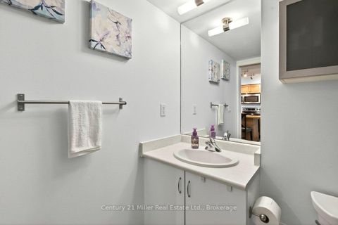 Photo 13 at 562 - 209 Fort York Boulevard, Niagara, Toronto