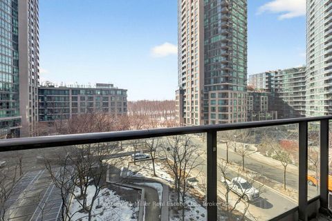 Photo 15 at 562 - 209 Fort York Boulevard, Niagara, Toronto