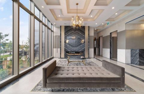 Photo 4 at 1301 - 20 Gatineau Drive N, Beverley Glen, Vaughan