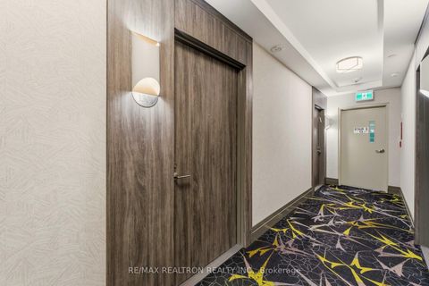 Photo 6 at 1301 - 20 Gatineau Drive N, Beverley Glen, Vaughan