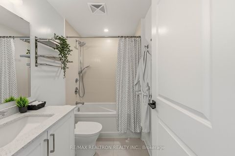 Photo 29 at 1301 - 20 Gatineau Drive N, Beverley Glen, Vaughan