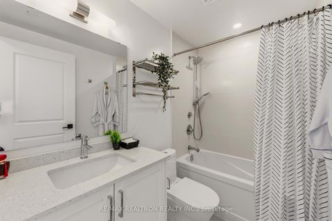 Photo 30 at 1301 - 20 Gatineau Drive N, Beverley Glen, Vaughan