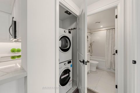 Photo 32 at 1301 - 20 Gatineau Drive N, Beverley Glen, Vaughan