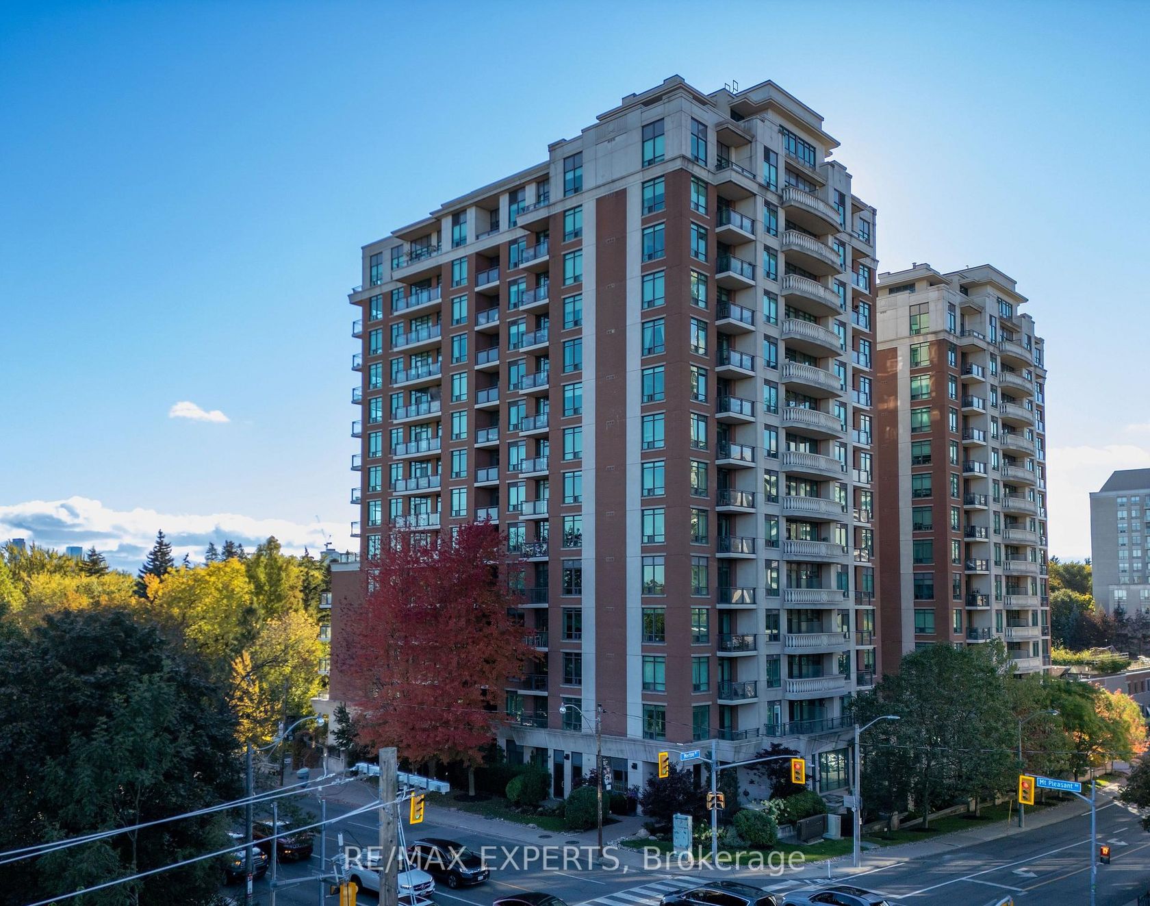 1008 - 319 Merton Street, Mount Pleasant West, Toronto by Loree Meneguzzi Real Estate 1008 - 319 Merton Street, Mount Pleasant West, Toronto