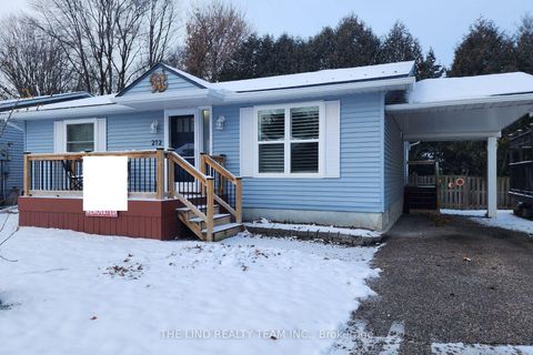 Photo 0 at 272 Jeff Smith Court, College Manor, Newmarket