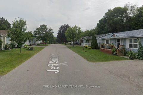 Photo 31 at 272 Jeff Smith Court, College Manor, Newmarket