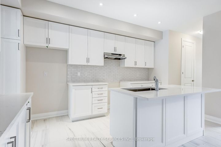 Photo 10 at 13 Jack Carson Drive, Cornell, Markham