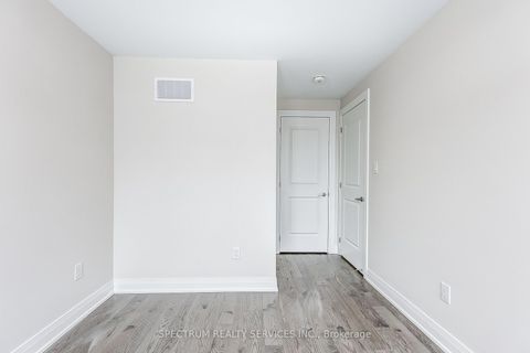 Photo 24 at 13 Jack Carson Drive, Cornell, Markham