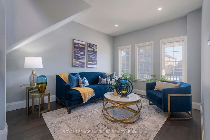 Photo 15 at 26 Marbella Road, Sonoma Heights, Vaughan