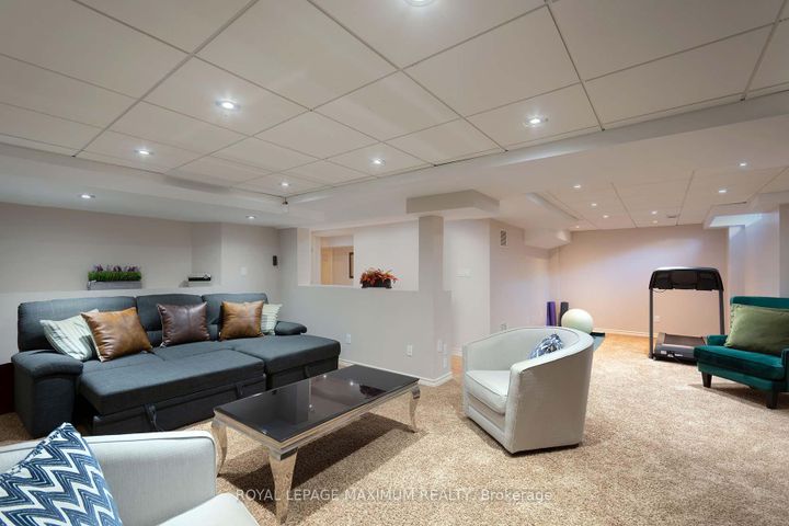 Photo 29 at 26 Marbella Road, Sonoma Heights, Vaughan