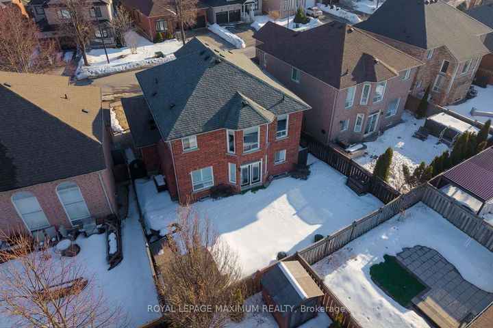 Photo 40 at 26 Marbella Road, Sonoma Heights, Vaughan