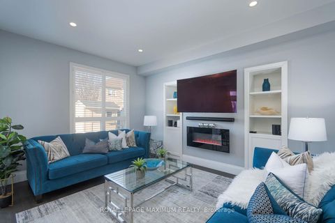 Photo 4 at 26 Marbella Road, Sonoma Heights, Vaughan