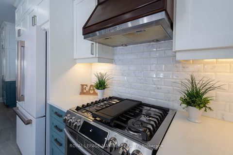 Photo 9 at 26 Marbella Road, Sonoma Heights, Vaughan