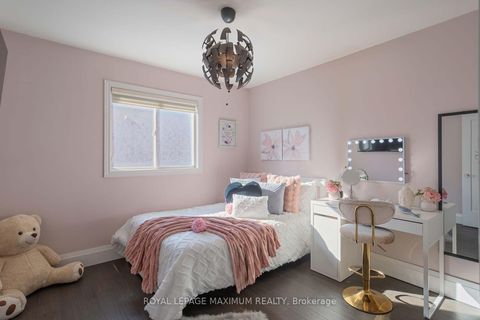 Photo 26 at 26 Marbella Road, Sonoma Heights, Vaughan