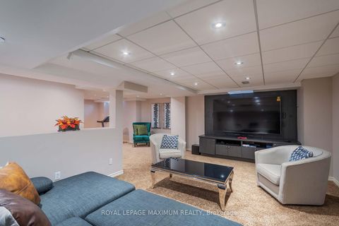 Photo 30 at 26 Marbella Road, Sonoma Heights, Vaughan