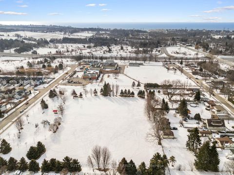 Photo 49 at 301 - 109 King Avenue E, Newcastle, Clarington