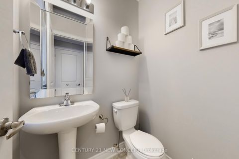 Photo 17 at 622 Sweetwater Crescent, Glenway Estates, Newmarket