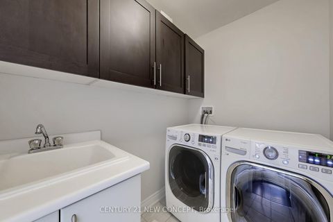 Photo 18 at 622 Sweetwater Crescent, Glenway Estates, Newmarket