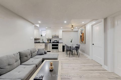 Photo 37 at 622 Sweetwater Crescent, Glenway Estates, Newmarket