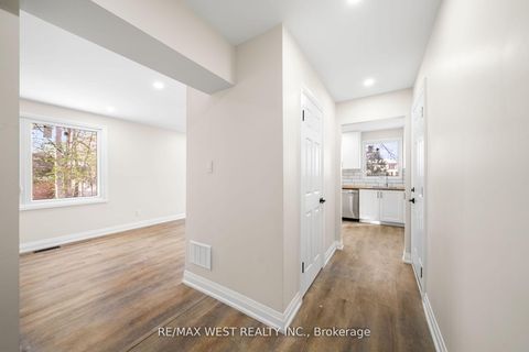 Photo 5 at 36 Wilson Court, Allandale Heights, Barrie