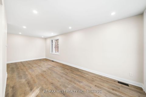 Photo 13 at 36 Wilson Court, Allandale Heights, Barrie