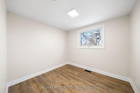 Photo 21 at 36 Wilson Court, Allandale Heights, Barrie