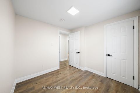 Photo 24 at 36 Wilson Court, Allandale Heights, Barrie