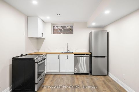 Photo 27 at 36 Wilson Court, Allandale Heights, Barrie