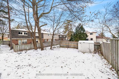 Photo 36 at 36 Wilson Court, Allandale Heights, Barrie