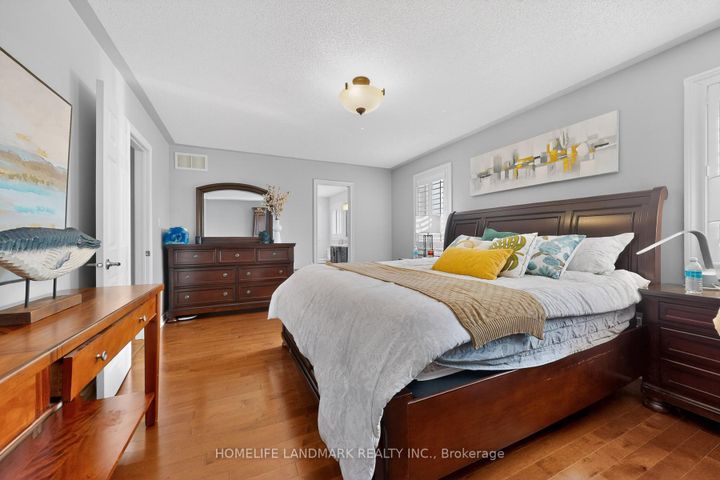 Photo 20 at 552 Morning Dove Drive, WC Wedgewood Creek, Oakville