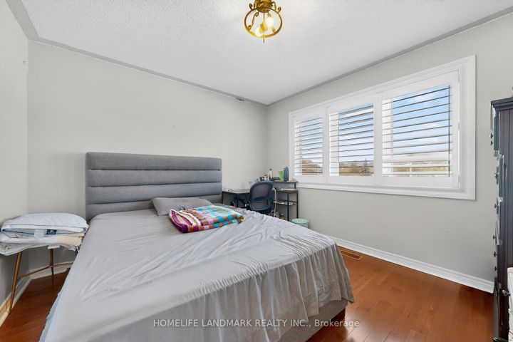 Photo 26 at 552 Morning Dove Drive, WC Wedgewood Creek, Oakville