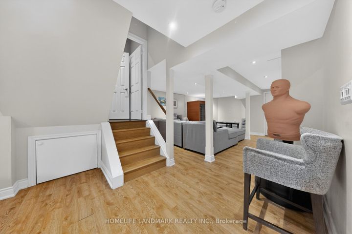 Photo 30 at 552 Morning Dove Drive, WC Wedgewood Creek, Oakville