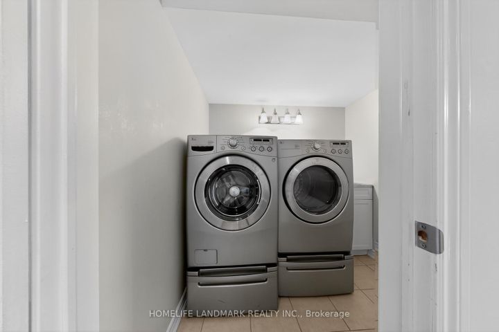 Photo 33 at 552 Morning Dove Drive, WC Wedgewood Creek, Oakville